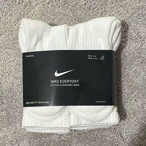 Nike socks 6 pairs